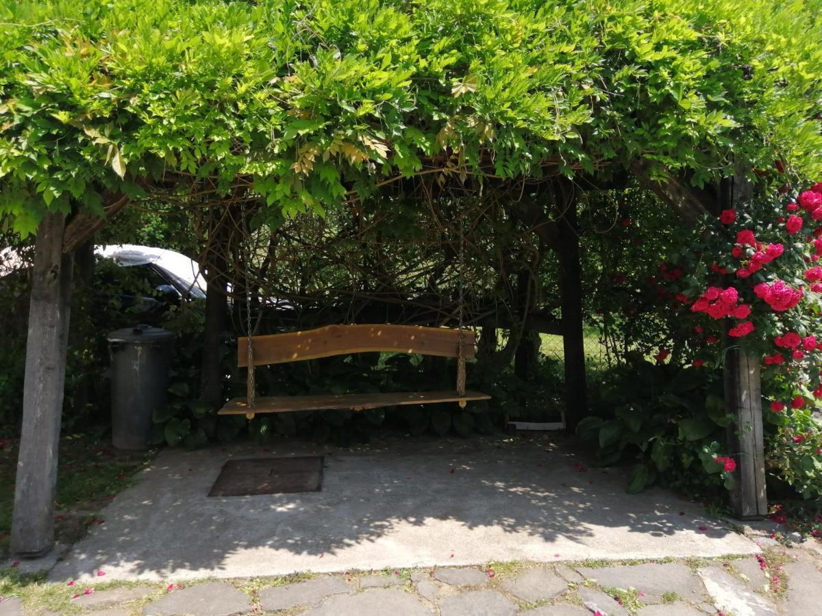 Kaman Nyaralo Appartement Badacsonytomaj Buitenkant foto
