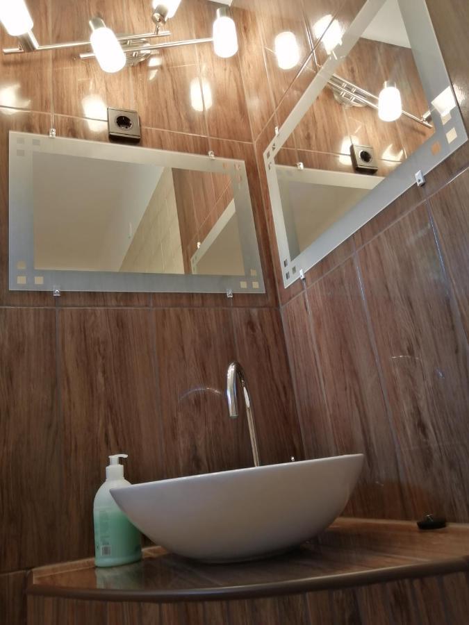 Kaman Nyaralo Appartement Badacsonytomaj Buitenkant foto
