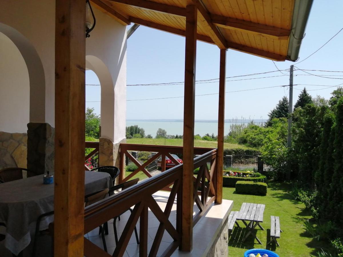 Kaman Nyaralo Appartement Badacsonytomaj Buitenkant foto
