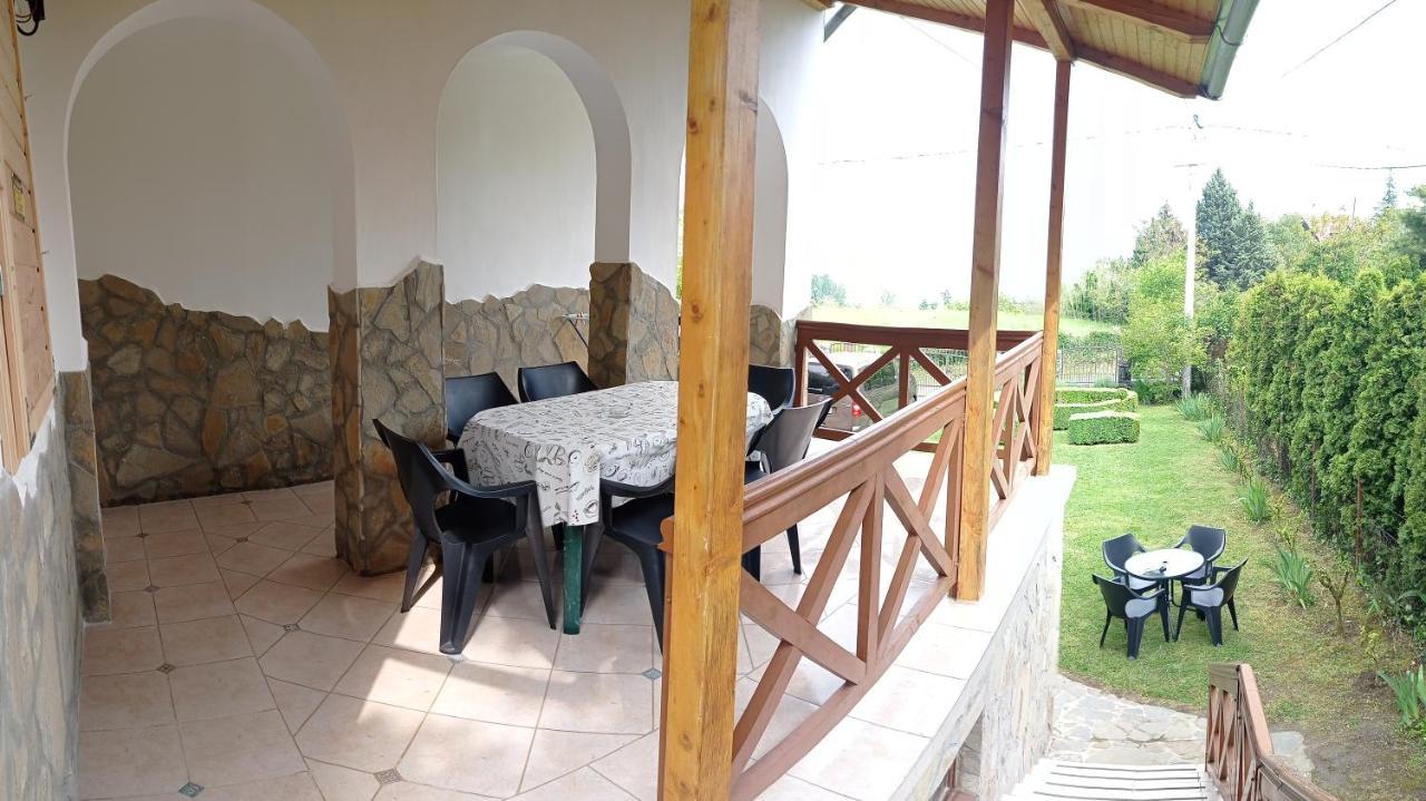 Kaman Nyaralo Appartement Badacsonytomaj Buitenkant foto