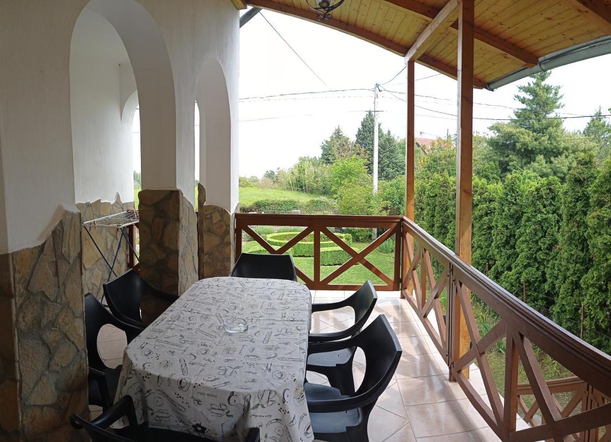 Kaman Nyaralo Appartement Badacsonytomaj Buitenkant foto