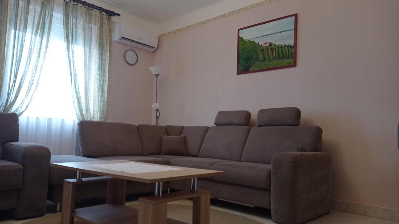 Kaman Nyaralo Appartement Badacsonytomaj Buitenkant foto