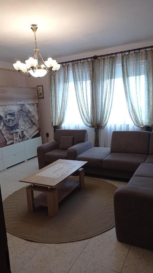Kaman Nyaralo Appartement Badacsonytomaj Buitenkant foto