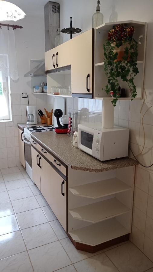 Kaman Nyaralo Appartement Badacsonytomaj Buitenkant foto