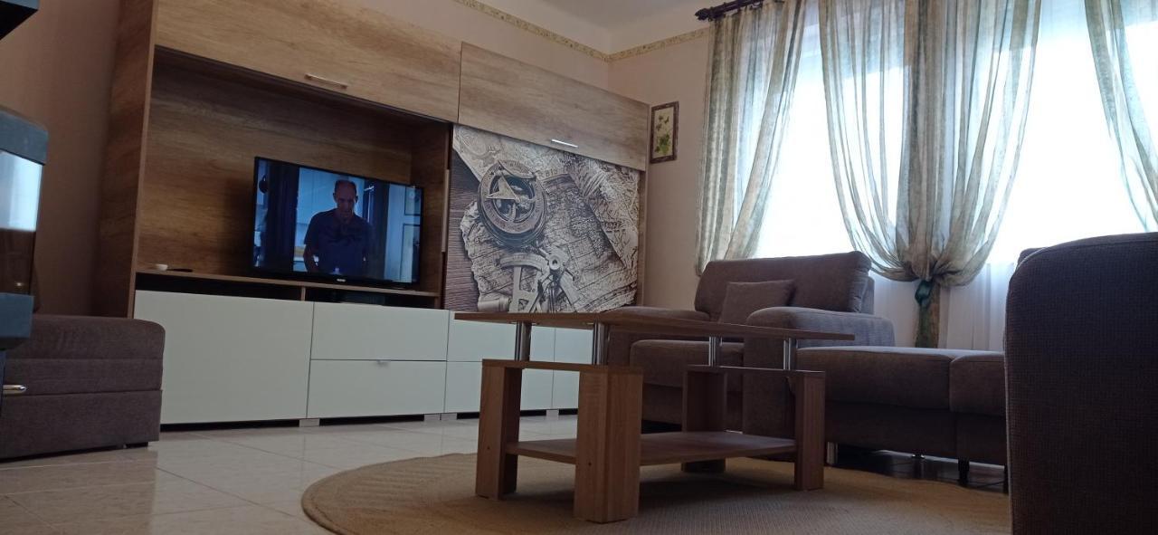 Kaman Nyaralo Appartement Badacsonytomaj Buitenkant foto